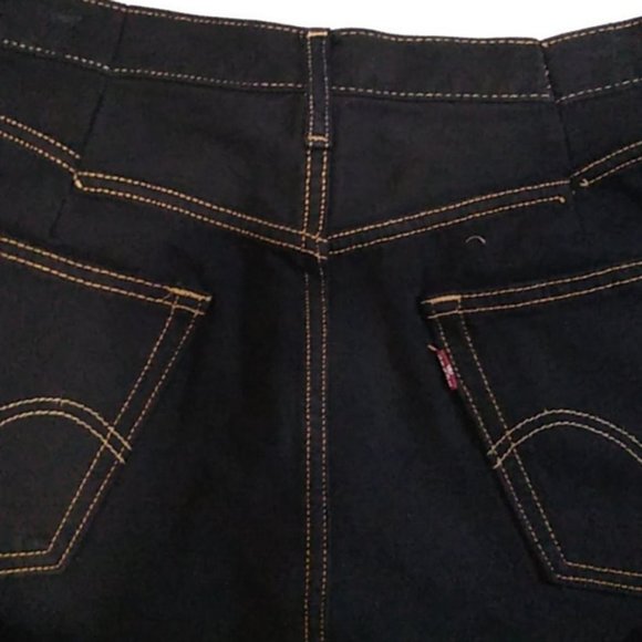 Levi's 550 Relaxed Fit Destroyed Shorts - Picture 6 of 7